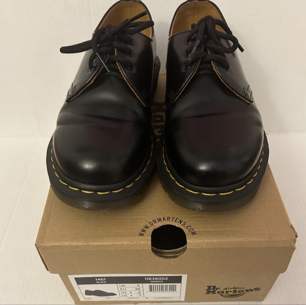 1461 Women's Smooth Leather Oxford Dr. Martens Shoes
